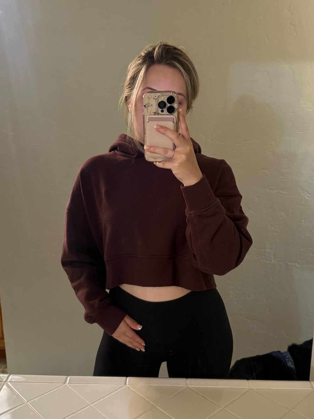 Women’s maroon cropped hoodie size small